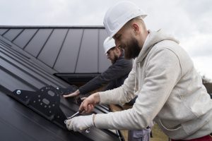 Roofing Business Management: How to Juggle Jobs, Teams & Invoices?
