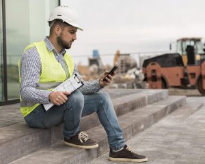 How a Mobile App Helps Pool Techs Work Smarter in the Field?